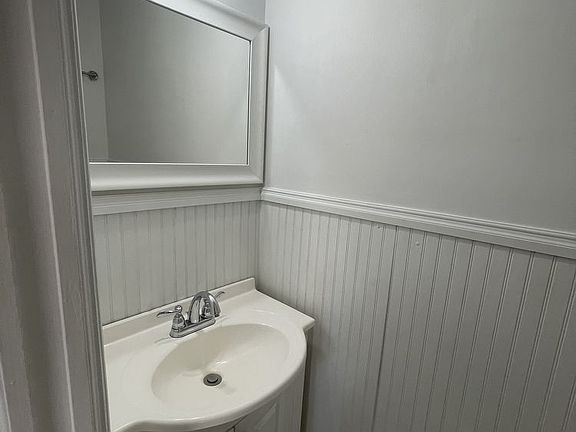 4th image of 6631 Wexford Ln