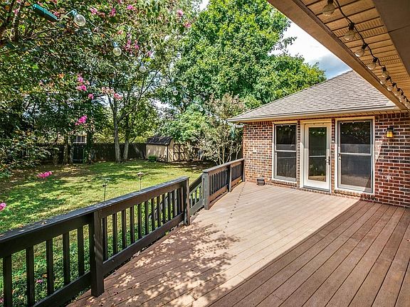 5th image of 2911 Regenwood Dr