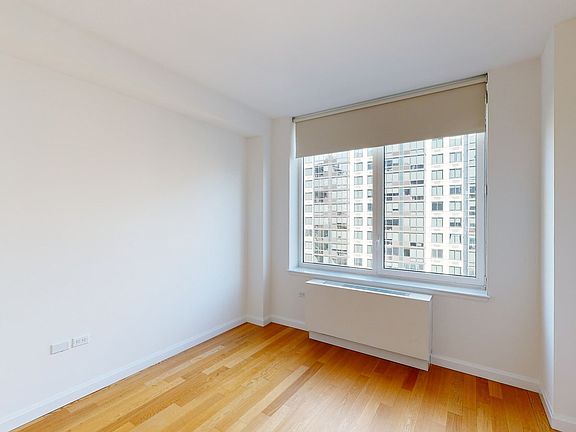 4th image of 795 Columbus Ave APT 8J