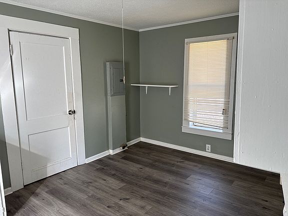 4th image of 213 Haywood St