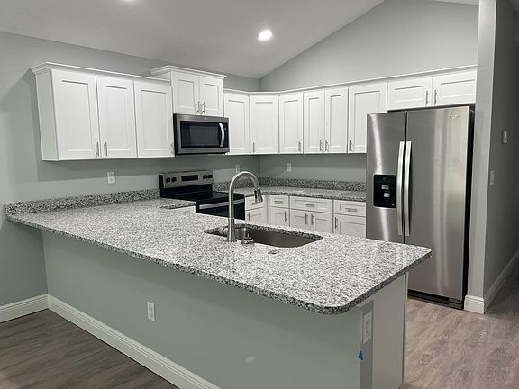 5th image of 9371 N Peachtree Way #9371