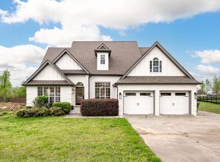 2204 Launcelot Rd, Chattanooga, TN 37421