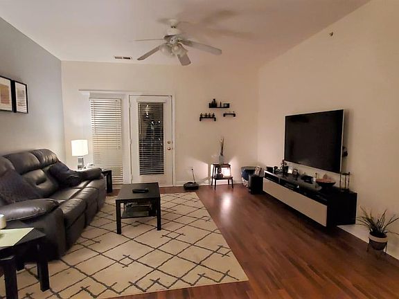 Living/Family room - with Patio access