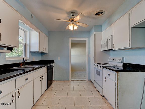 5th image of 1579 Daytona Ave