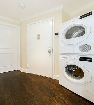 Rented by Voro New York | media 10