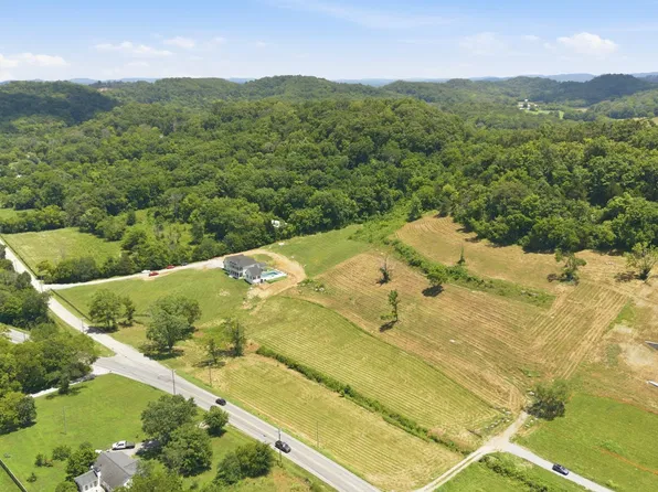 1 Carters Creek Pike, Franklin, TN 37064