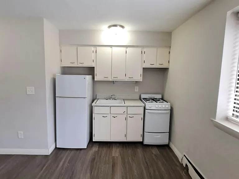 214 Place Apartments — Photo 48