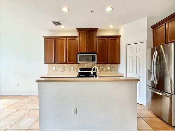 5th image of 4207 Via Piedra Cir #8-102
