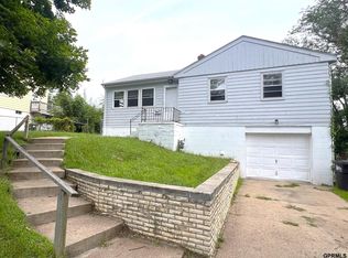 4024 Mary St, Omaha, NE 68112