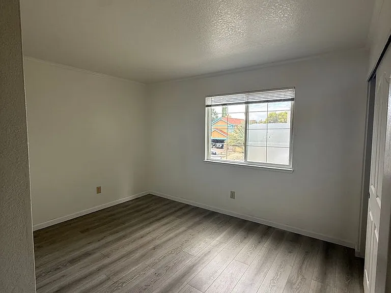9 Raindrop Ct — Photo 12