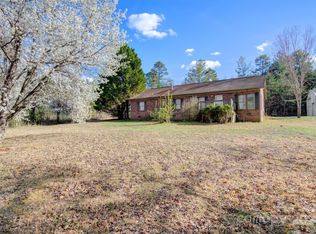 971 Airport Rhodhiss Rd, Hickory, NC 28601