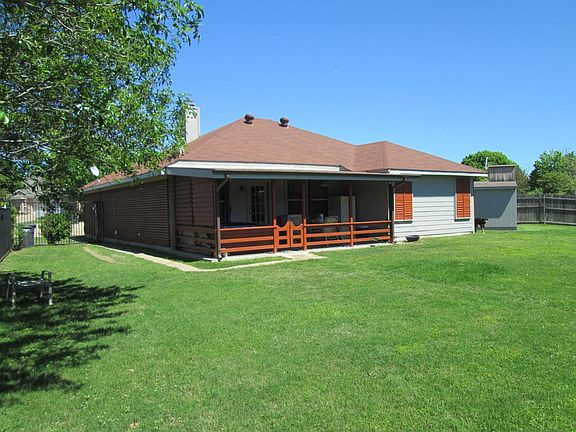 3rd image of 6616 Stockton Dr
