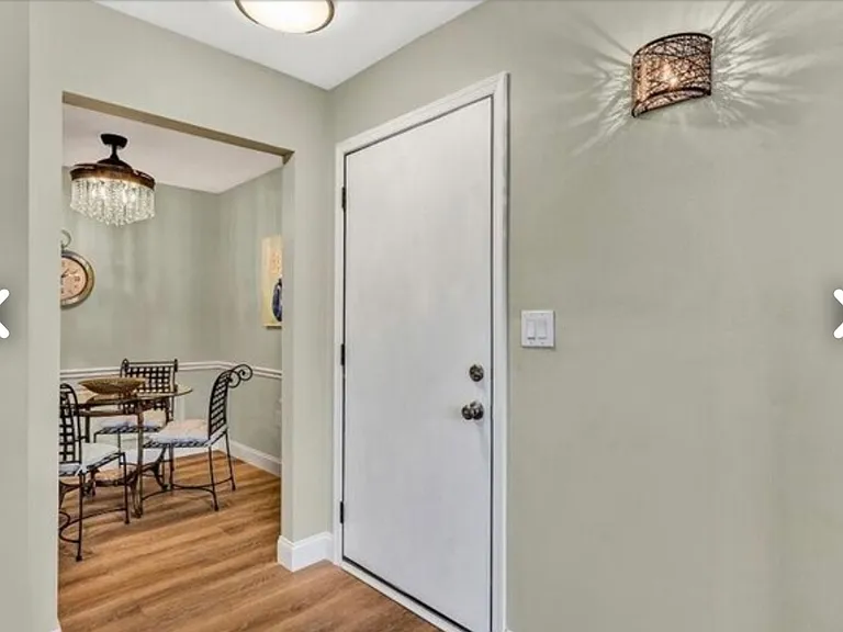2840 Colonial Ave SW — Photo 3