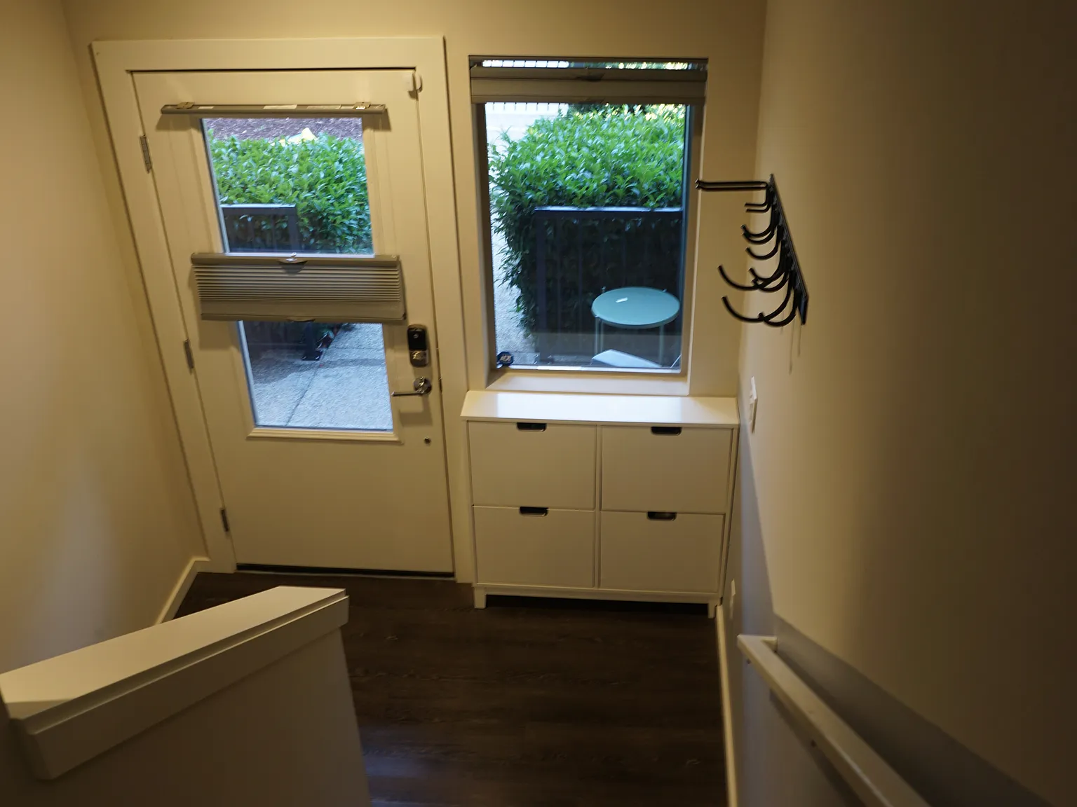 3 bed, 3.5 bath, 1757 sqft, $3,600 — Photo 2
