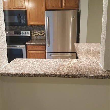 3rd image of 180 NE 12th Avenue #17a