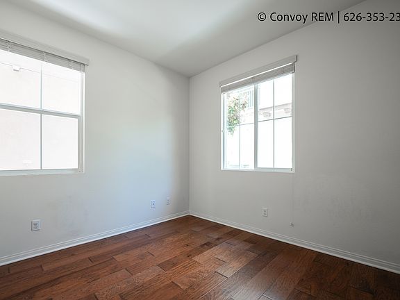 4th image of 735 Banyan Way