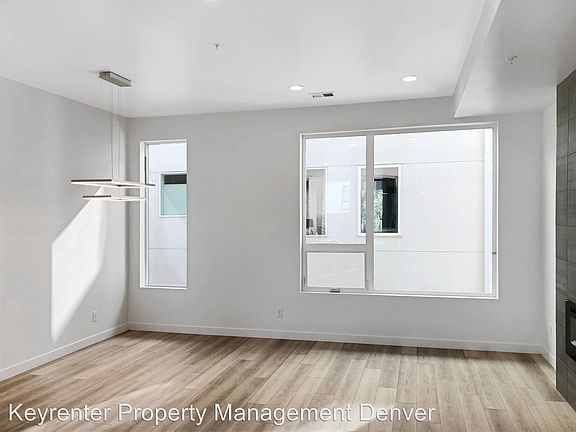 2nd image of 1620 Irving St Unit 4
