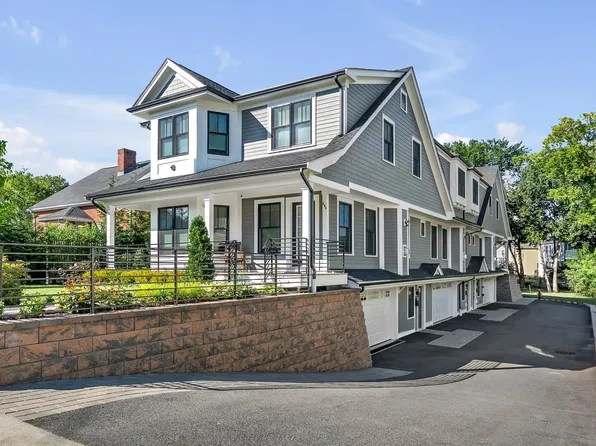 264 Pearl St #2, Newton, MA 02458