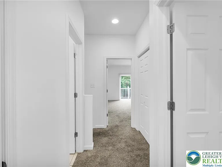 825 16th Ave — Photo 29
