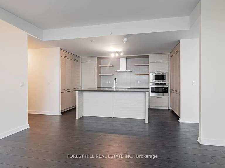 2221 Yonge St #5702 — Photo 8