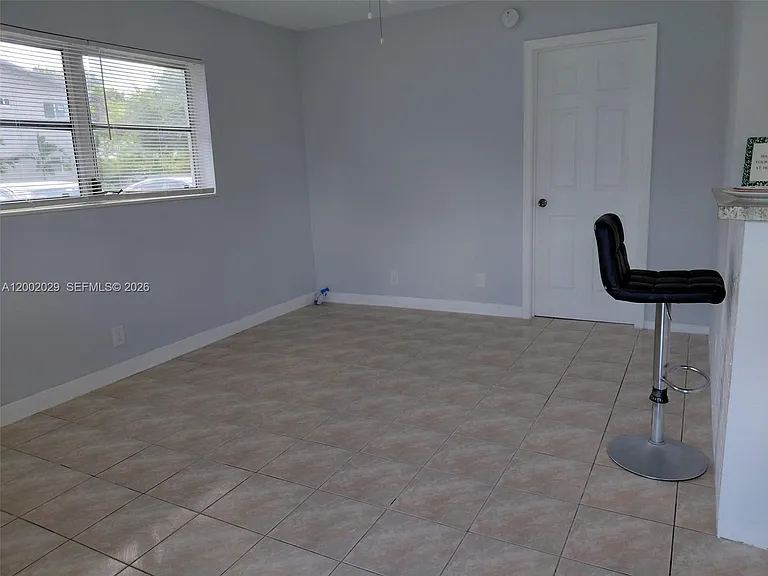1433 SW 24th Ct #1 — Photo 7