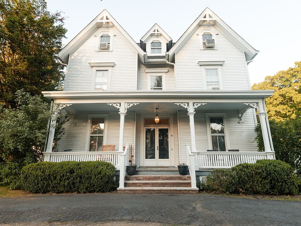 1st image of 32 Lake Ave #0