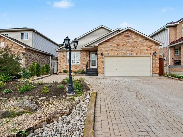 6 Theodore Dr, Hamilton, ON L9A 5J8