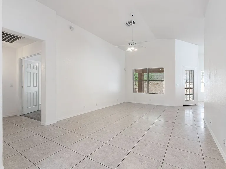 1520 E Villa Rita Dr — Photo 5