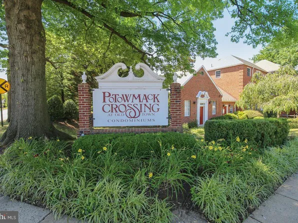 1708 W Abingdon Dr APT 301, Alexandria, VA 22314