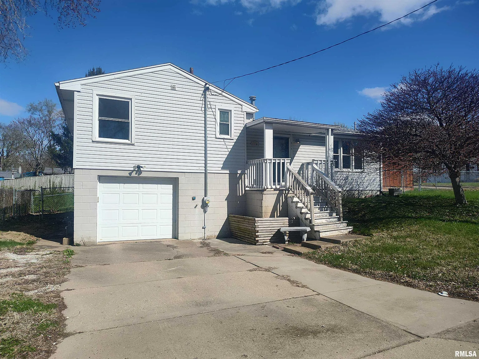 814 S Creve Coeur Ave photo 1