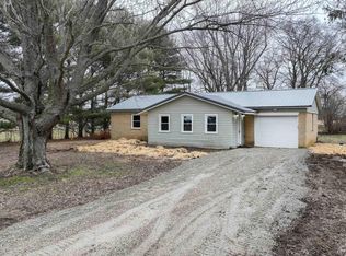 137 S Alaska St, Burnettsville, IN 47926