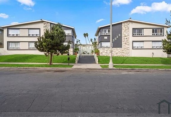 3rd image of 3933 Nicolet Ave #12