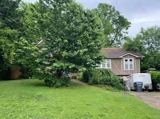 5121 Maryview Dr, Louisville, KY 40216