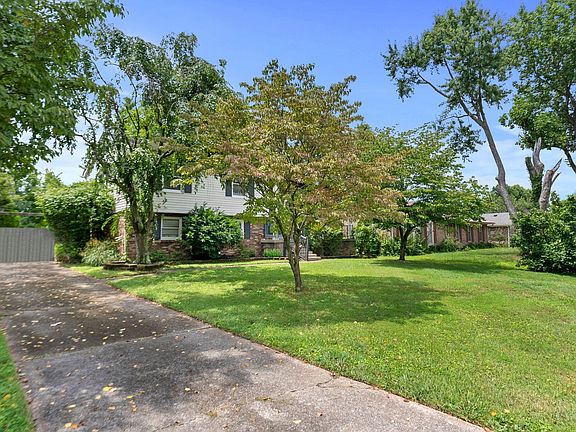 3rd image of 3144 Dale Hollow Dr