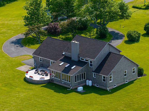 2nd image of 545 Saint Andrews Point Rd