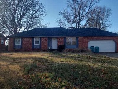 904 E Smith St, Springfield, MO, 65803