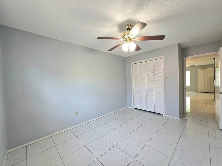 2421 Vine Ave #C — Photo 10