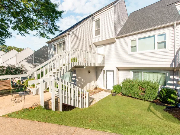 1050 21st Ave NW APT 83, Hickory, NC 28601