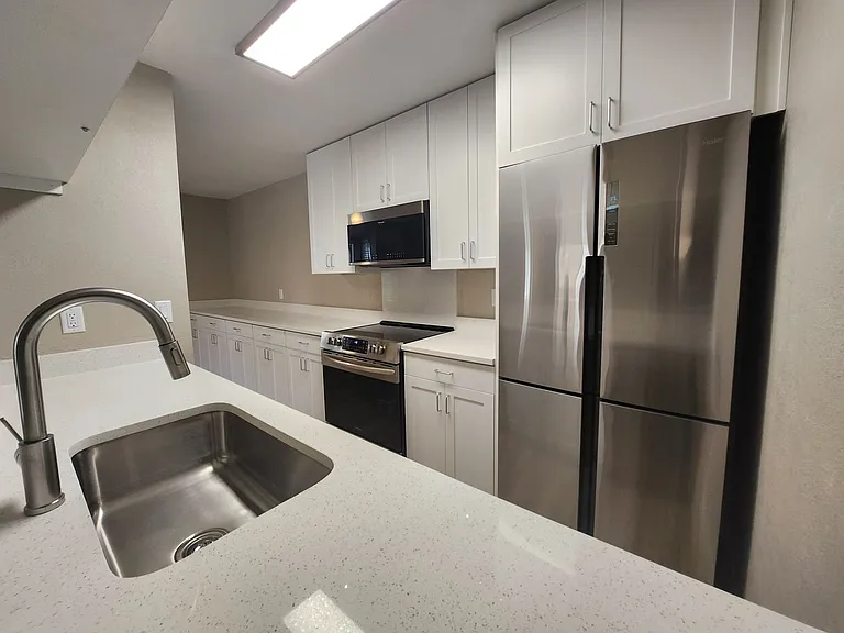 Sand Pebble Community *Renovated Units — Photo 115