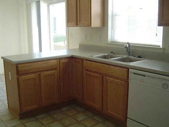 3rd image of 2569 King Arthur Way