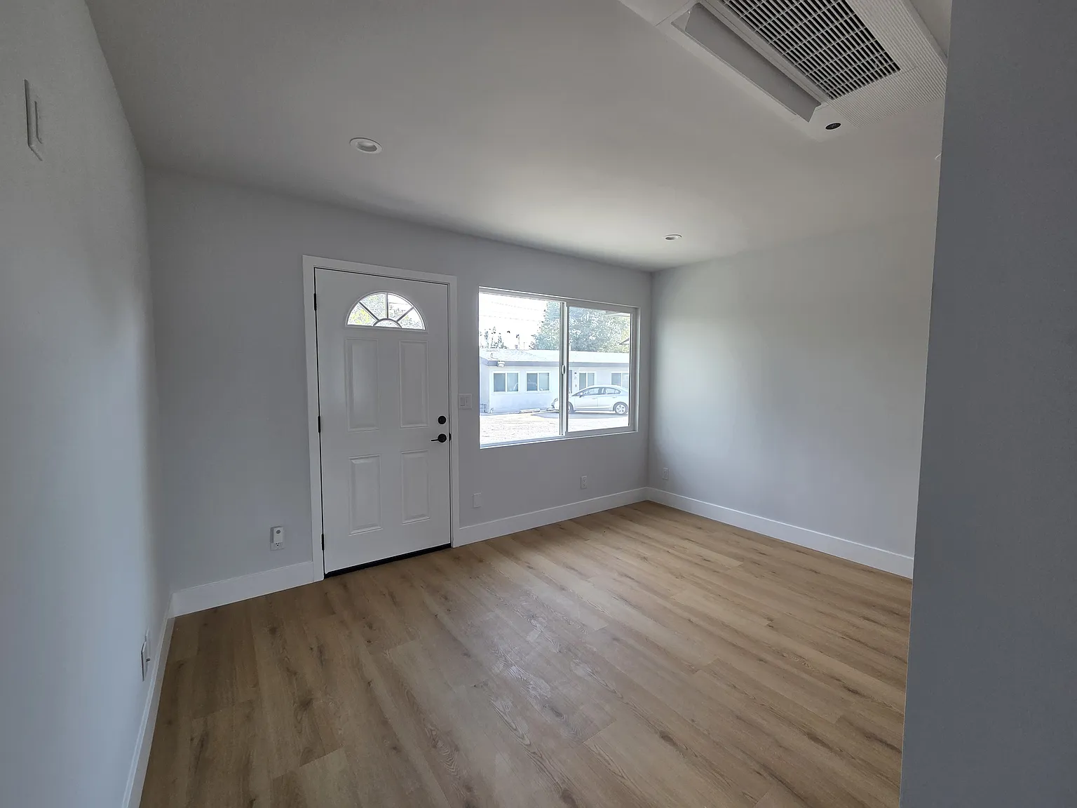 Studio, 255 sqft, $1,700 — Photo 3