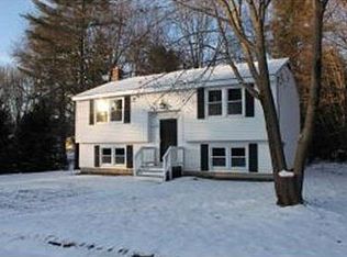17 Cranbrook Ln, Dover, NH 03820
