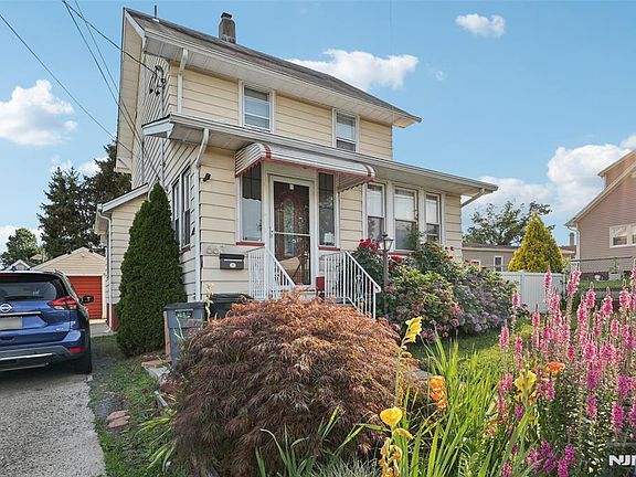 3rd image of 663 Paulison Ave