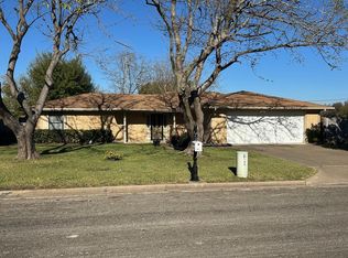 104 Willowcrest St, Mexia, TX 76667