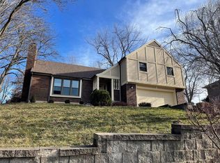 4 Woodland Trl, Hannibal, MO 63401