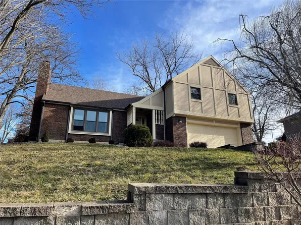 4 Woodland Trl, Hannibal, MO 63401