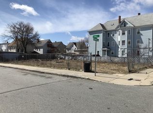 30-32 Alma St, Lawrence, MA 01841