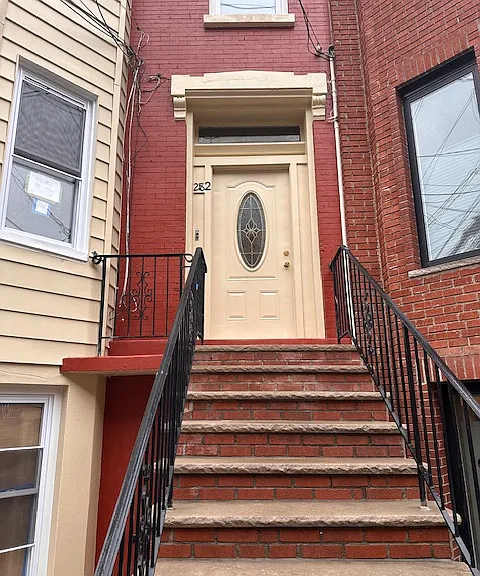 282 Summit Ave #2 — Photo 1