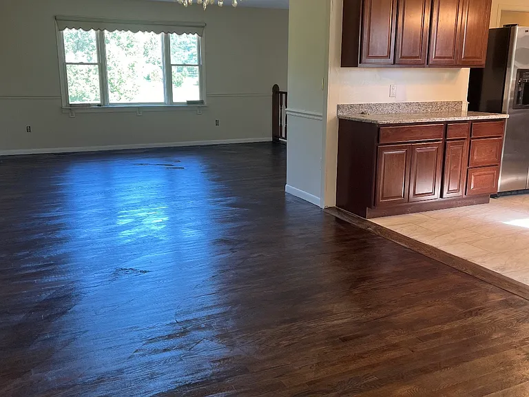 4402 Highboro Dr — Photo 2