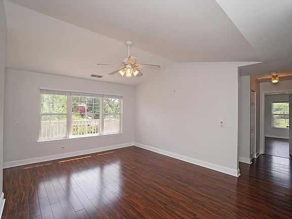 3rd image of 1139 N Red Oak Cir Unit 4